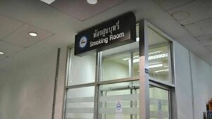 Suvarnabhumi tests indoor smoking rooms to curb toilet puffing