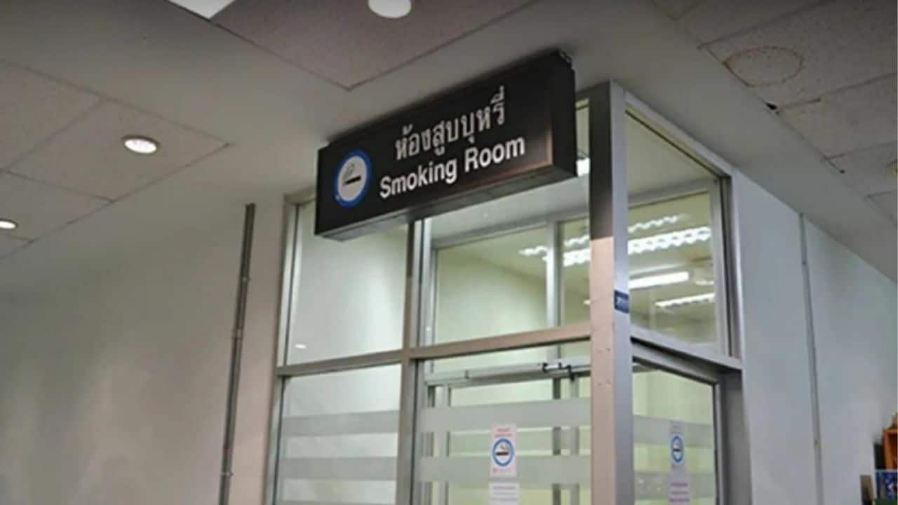 Suvarnabhumi tests indoor smoking rooms to curb toilet puffing