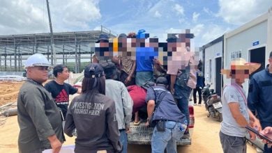 Rayong visa scam busted as 34 illegal workers nabbed on site | Thaiger