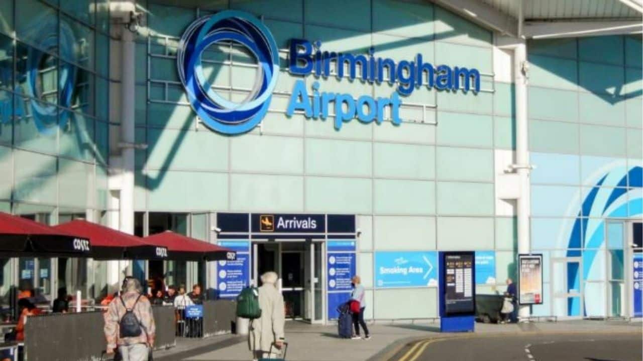 Broke British dad busted smuggling £100k cannabis from Thailand