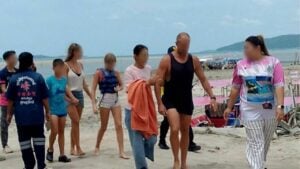 Spanish family rescued after boat capsizes off Koh Samui