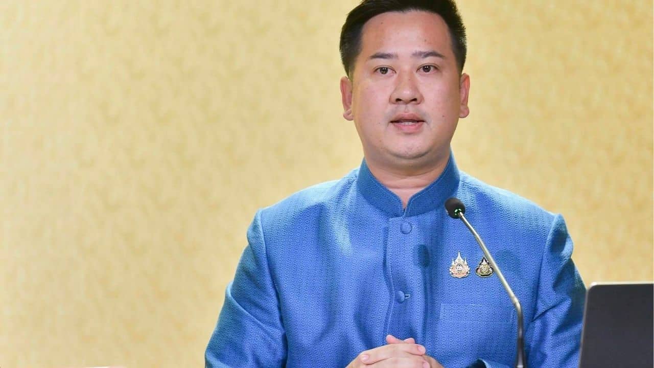 Government warns Thais: Nominee roles risk jail time