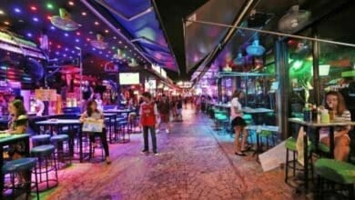 Booze bonanza: Phuket bars cleared to serve on holidays