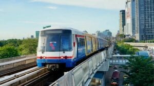 Bangkok trains slash fares to 20 baht from October 1