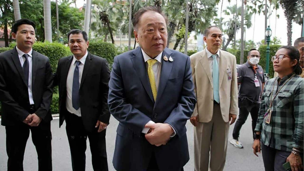 Thailand plans ‘Buddhist bank’ as temple scandals explode
