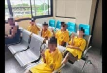 Sting operation gone wrong: Bees attack kids in Udon Thani class | Thaiger