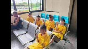 Sting operation gone wrong: Bees attack kids in Udon Thani class | Thaiger