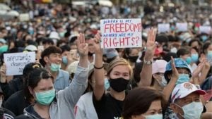 Senate backs amnesty for impulsive youth in political offences | Thaiger