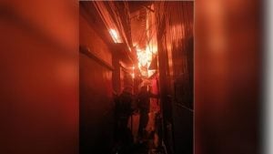 Khlong Toei inferno leaves families homeless in midnight chaos | Thaiger