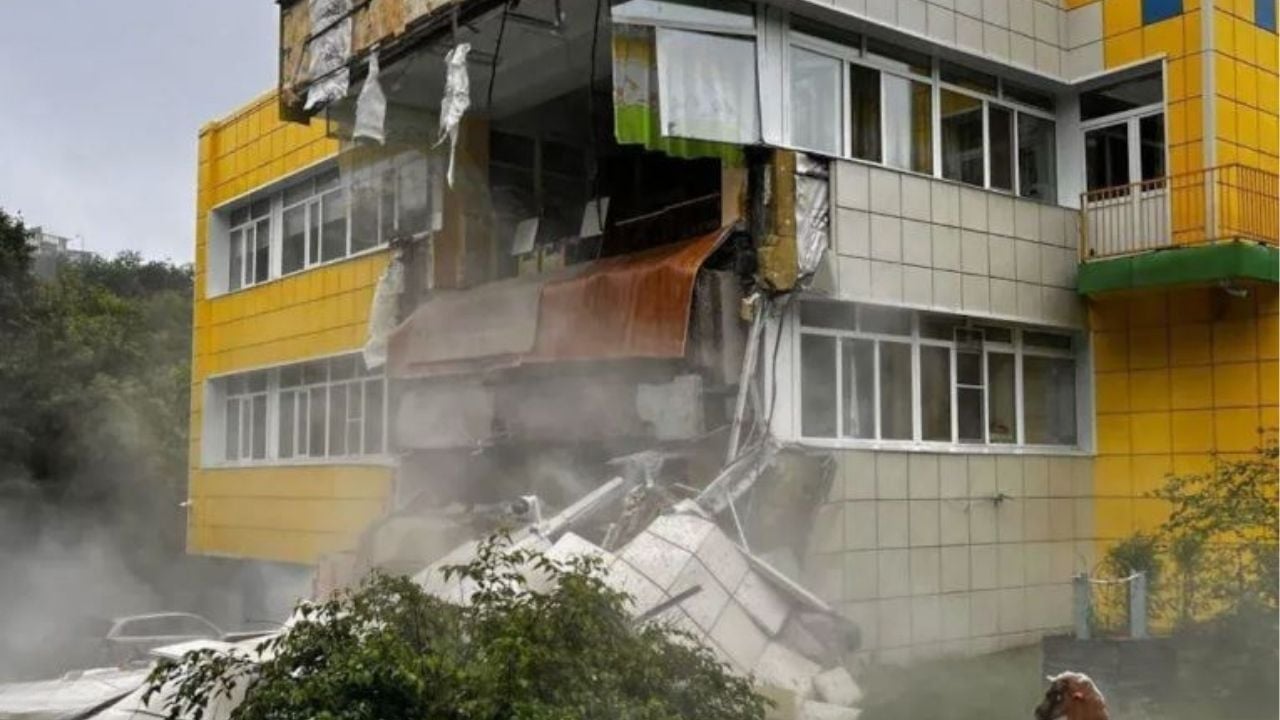 Japan and US issue tsunami alerts after mega quake | Thaiger