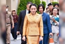 Paetongtarn gets final lifeline in leaked tape scandal | Thaiger