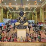 Ratchaburi shop owner seeks lottery luck from temple spirit | Thaiger