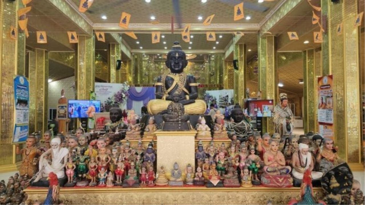 Ratchaburi shop owner seeks lottery luck from temple spirit | Thaiger