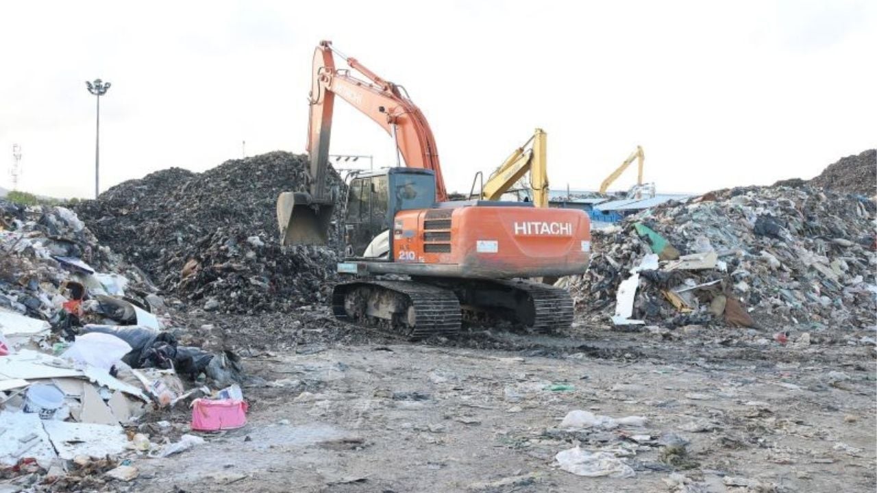 Phuket drowning in rubbish: Mayor vows not to quit | Thaiger