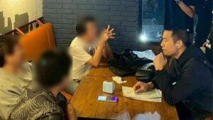 Fake AMLO boss gang busted in Bangkok for scamming student