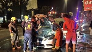 Top cop’s Mercedes goes up in flames in Pattaya | Thaiger