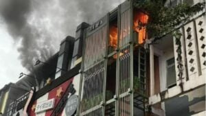 Bangkok spa inferno guts building in early morning blaze