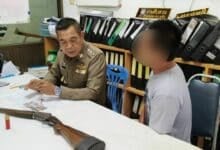 Contractor kills knife-wielding man in Trang shootout