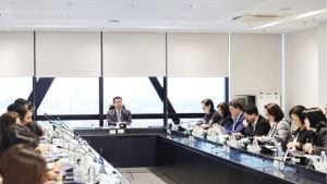 Thai govt unleashes 87 billion baht to jolt economy | Thaiger