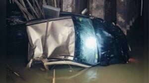Man drowns after pickup plunges off Nakhon Si Thammarat bridge