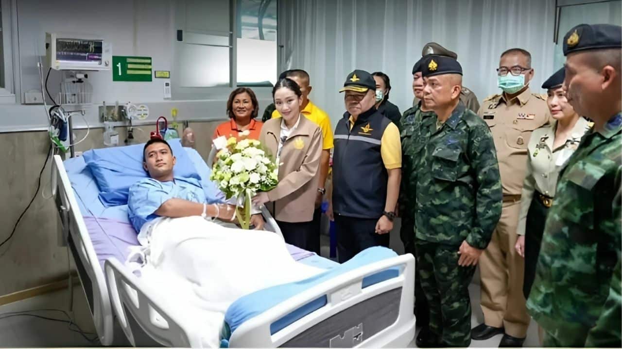 Paetongtarn visits rangers hurt in Ubon border blast