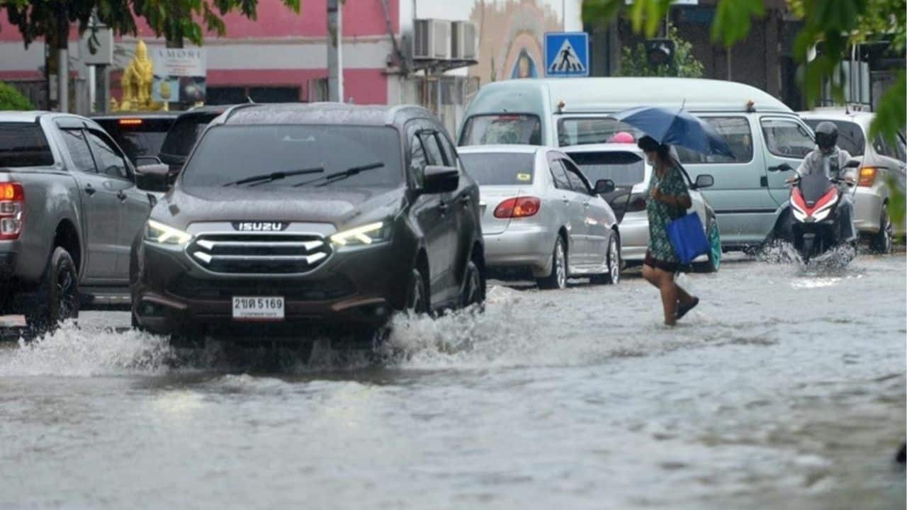 Thailand warned of continued heavy rain and flood