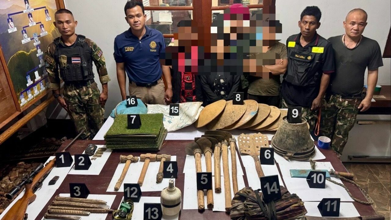 Illegal gold miners jailed and fined 500,000 baht each
