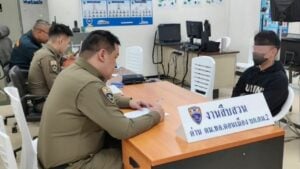 Vietnamese man detained at Don Mueang for forged visa stamp