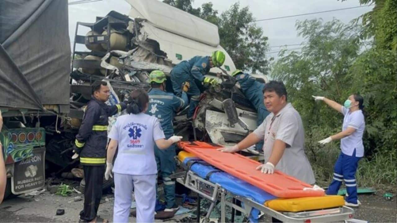 Столкновение грузовиков в Чачоэнгсао унесло жизнь, ранило другого