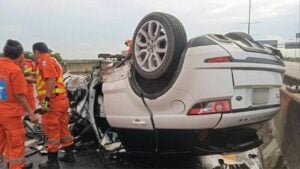 Serious accident on Chalong Rat Expressway leaves two injured