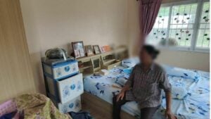 Masked burglar robs gran as family dog wags tail at thief in Pattaya