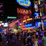 Boot and run: Thug kicks young Thai woman in Pattaya bar assault | Thaiger