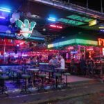 Off her bag: Pattaya bar girl dumped as dodgy duo do a runner | Thaiger