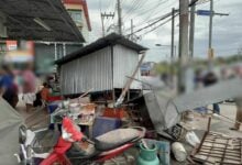 Crash test dim-sum! Car ploughs into Thai eatery in Pattaya, 2 injured