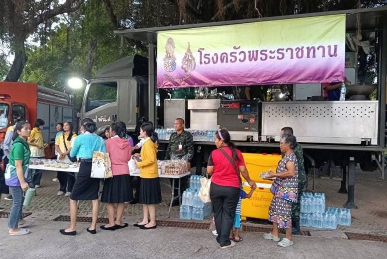 Thai king steps in as Thai-Cambodia border erupts | News by Thaiger