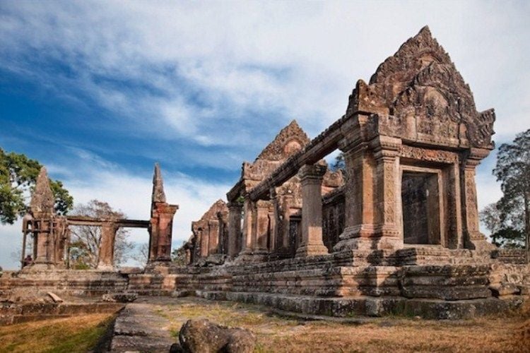 Thai-Cambodian clash kills 16, sparks mass evacuation | News by Thaiger