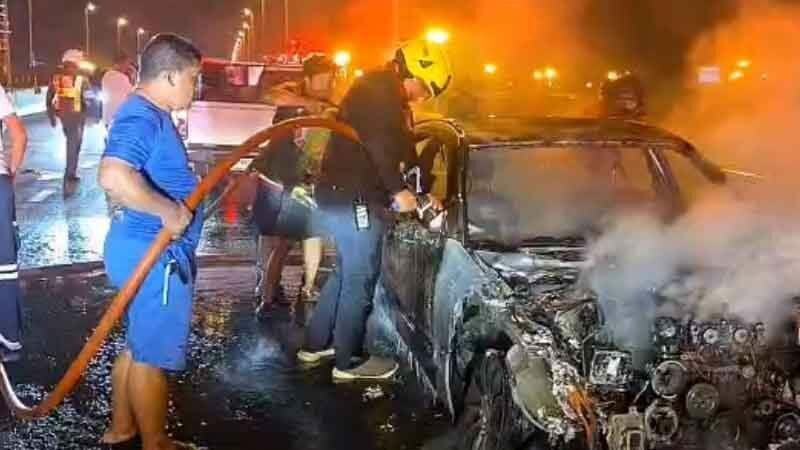 Hot wheels: Fire destroys Mercedes-Benz on Bangkok expressway | News by Thaiger