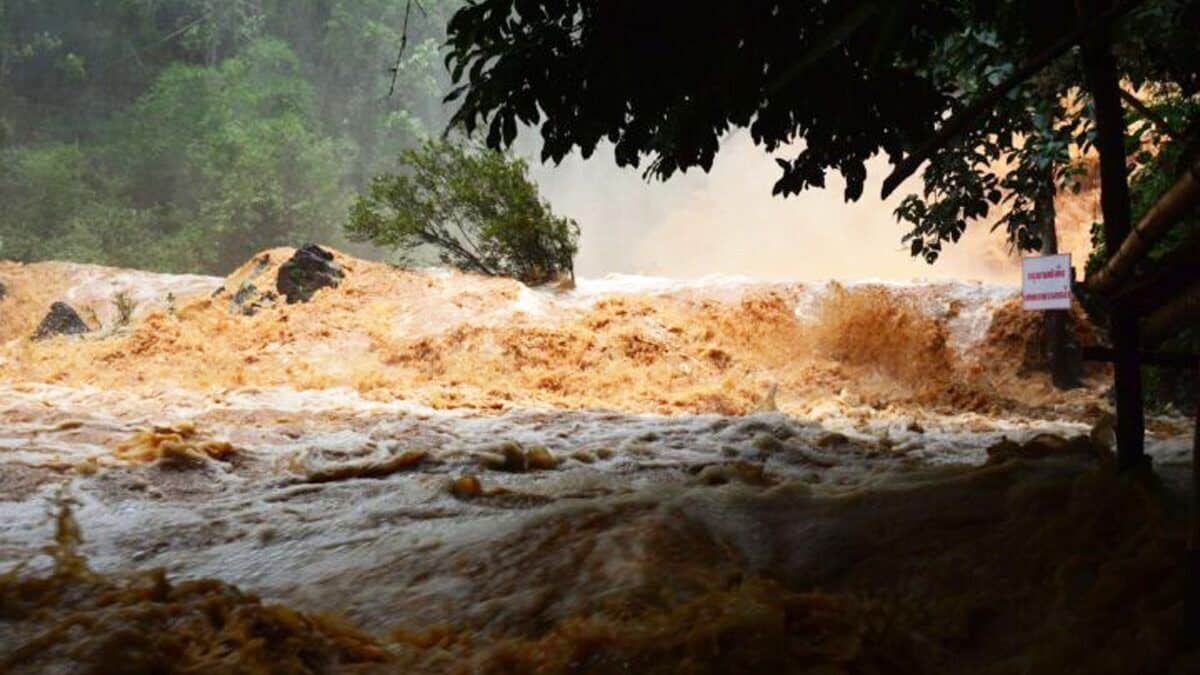 Wipha wallop: Landslide fears as storm lashes Thailand