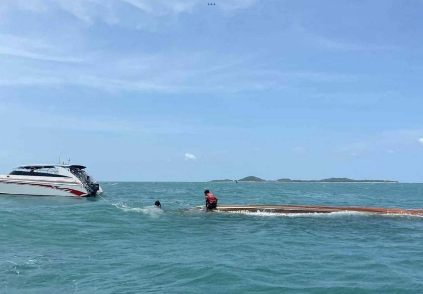 Spanish family rescued after boat capsizes off Koh Samui | News by Thaiger