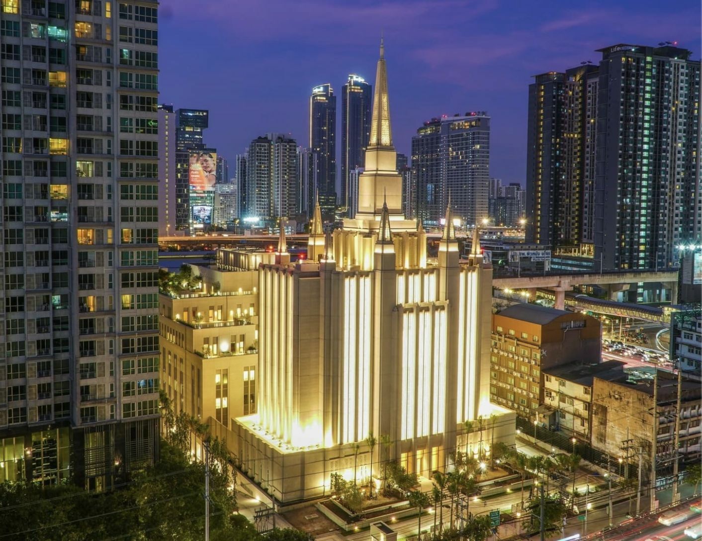 The Church of Jesus Christ of Latter-day Saints Bangkok at night, one of Mentabuild's project