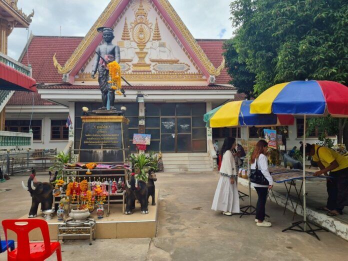 Nakhon Ratchasima temple’s ‘miracle Buddha’ sparks lottery frenzy | News by Thaiger