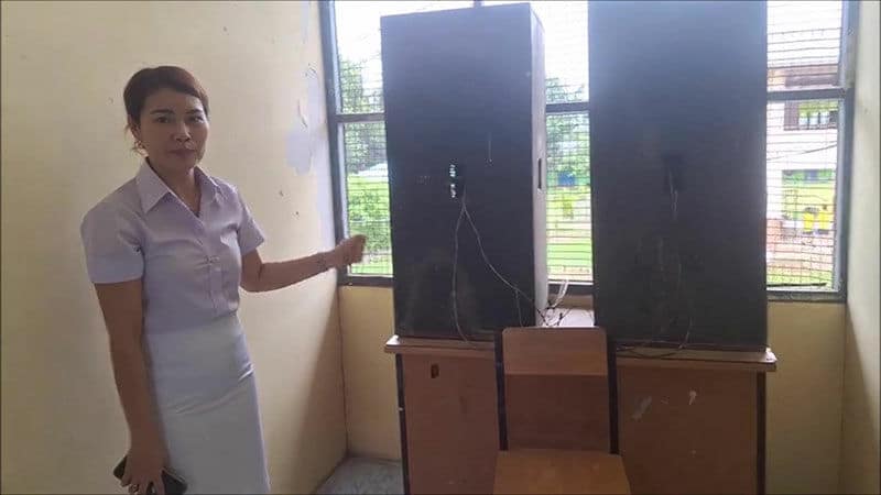 Sting operation gone wrong: Bees attack kids in Udon Thani class | News by Thaiger