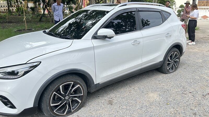 Thai politician’s son bolts after gambling bust ends in car carnage | News by Thaiger
