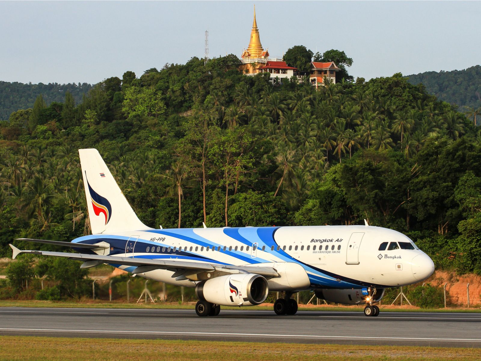 Thailand ramps up flights as border unrest worsens | News by Thaiger