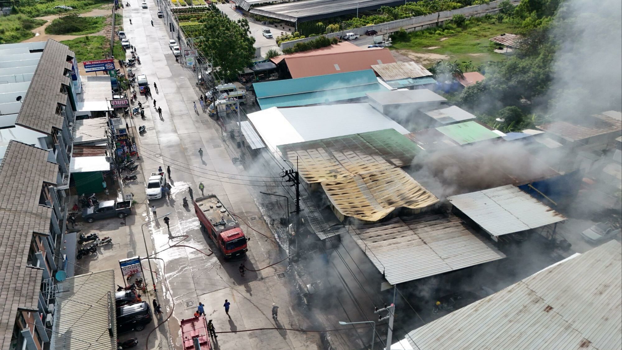 Tyred and fired! Pattaya garage inferno erupts after fuel blunder | News by Thaiger