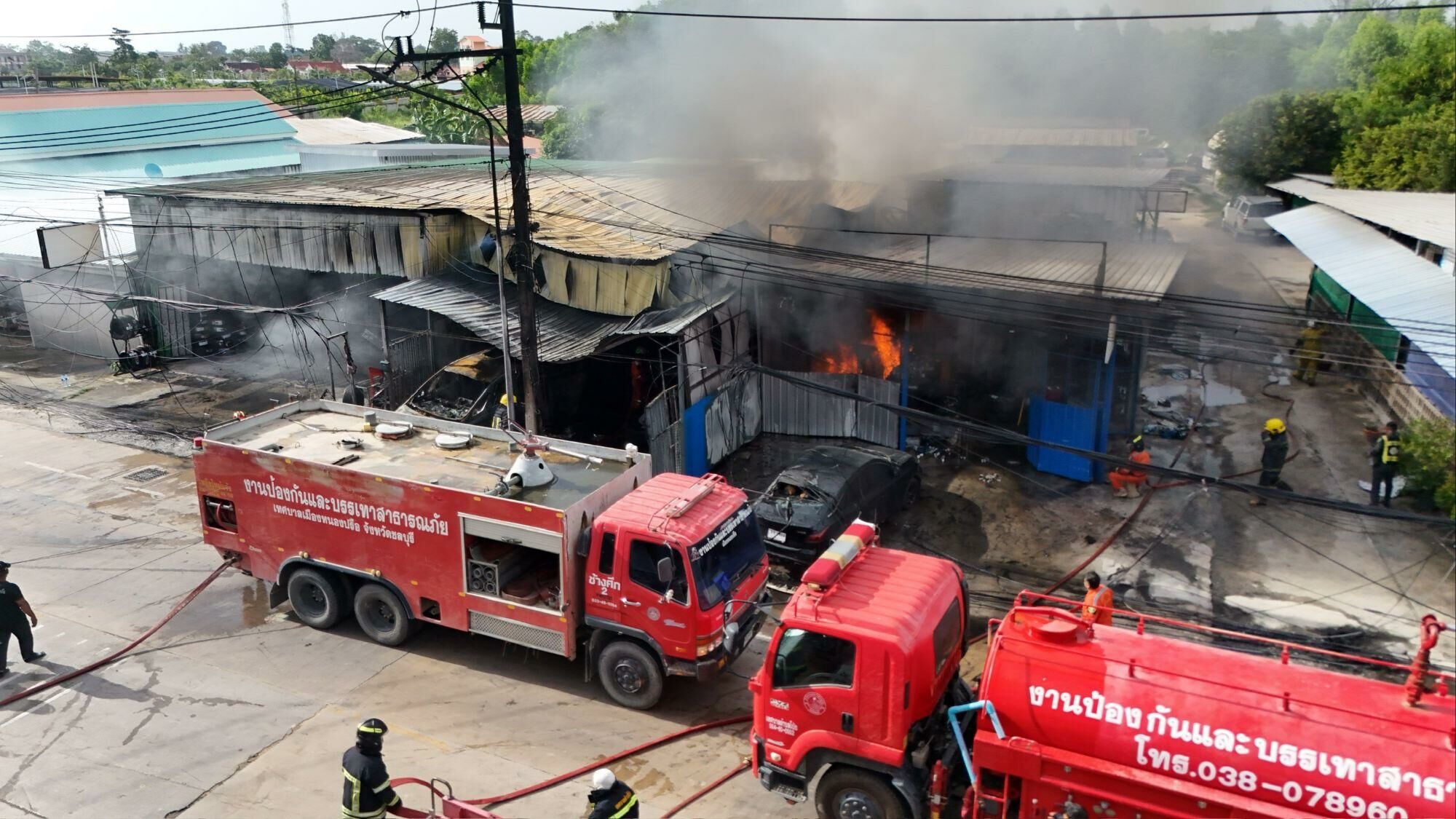 Tyred and fired! Pattaya garage inferno erupts after fuel blunder | News by Thaiger