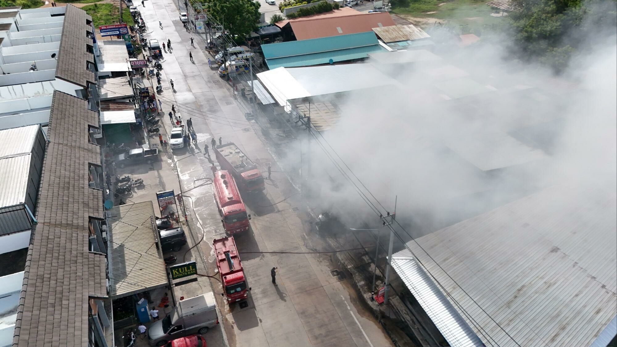 Tyred and fired! Pattaya garage inferno erupts after fuel blunder | News by Thaiger