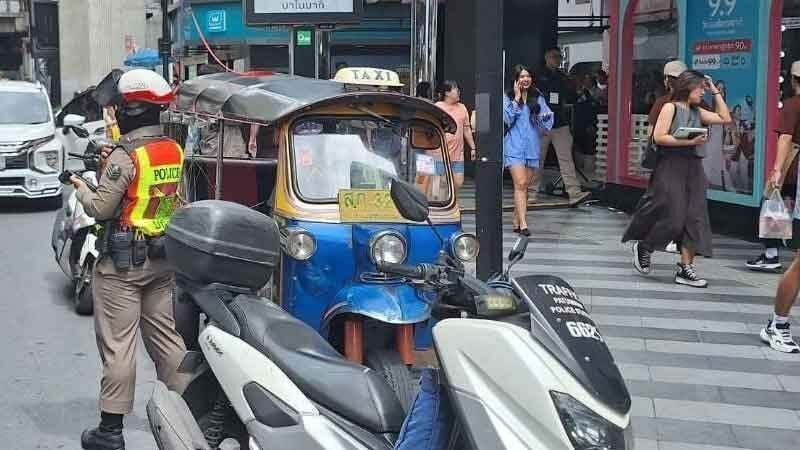 Tuk tuk blitz nets 800 drivers in Bangkok mall clampdown | News by Thaiger