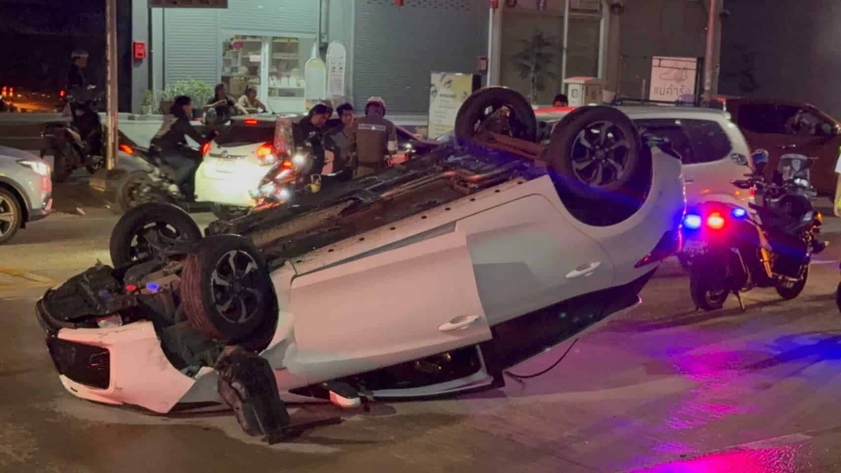 Dozy driver flips car in late-night pile-up in Pattaya | News by Thaiger