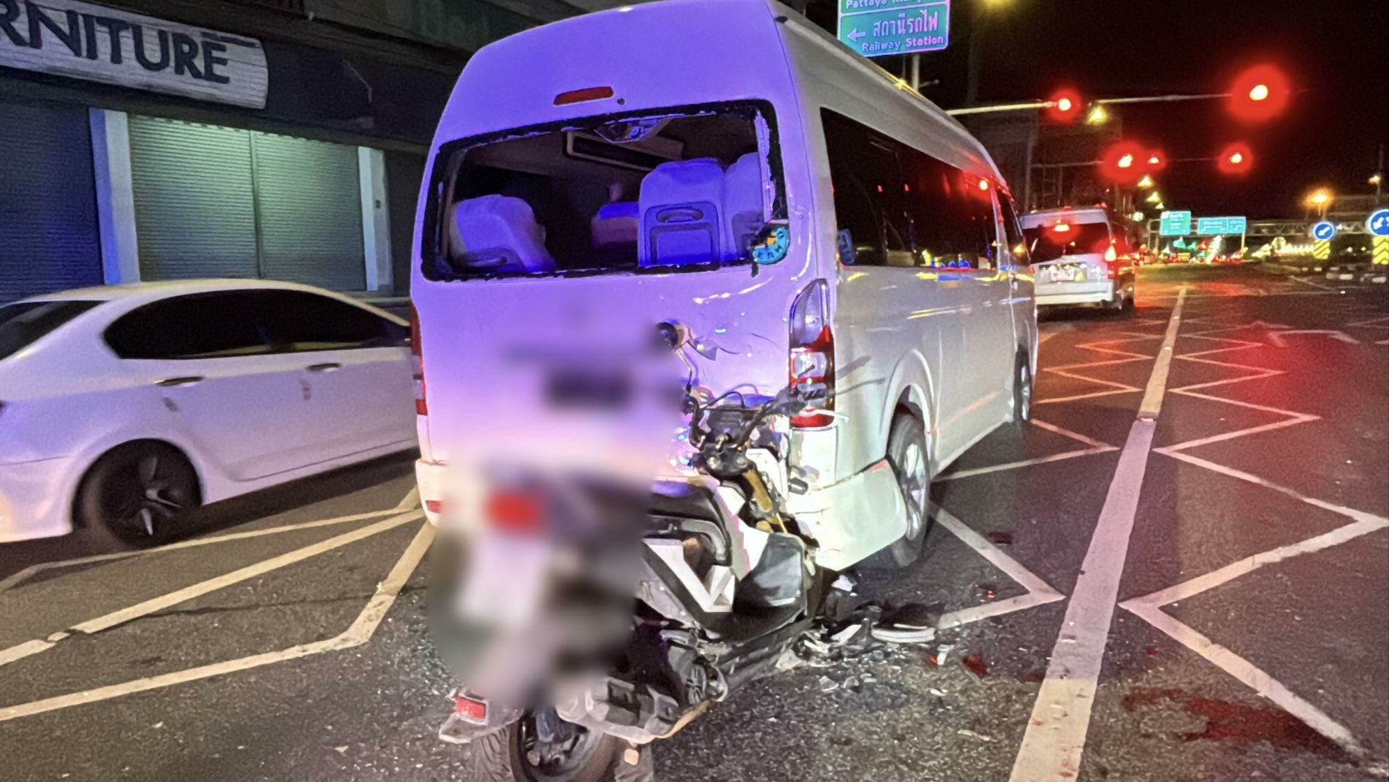 Zoom and gloom as woman biker slams van at red light in Pattaya | News by Thaiger